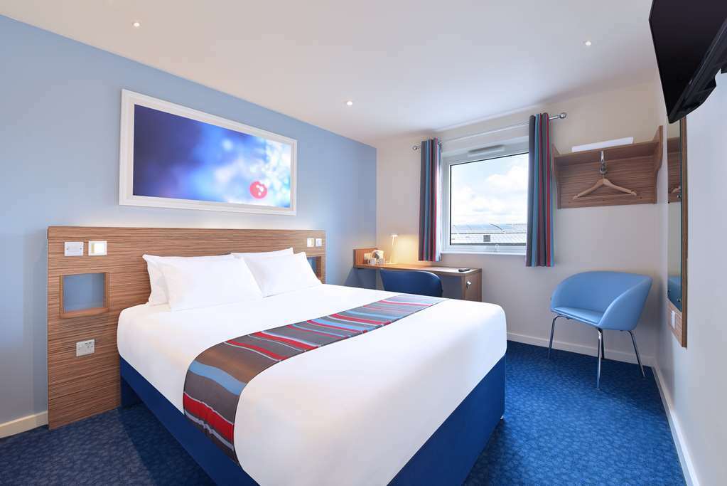 Travelodge Lutterworth Leicester Room photo